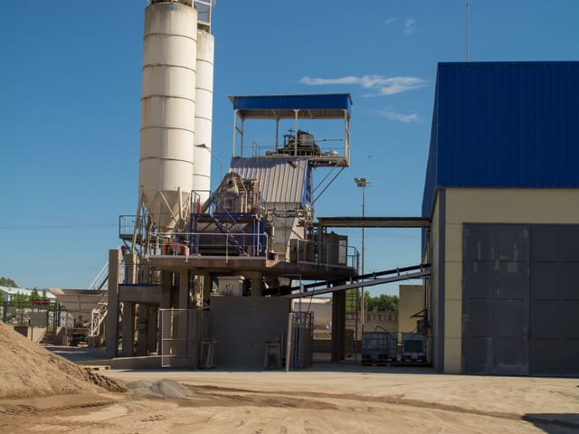 Plantas de hormigón propias de PRD Rental en Centenario y Allen